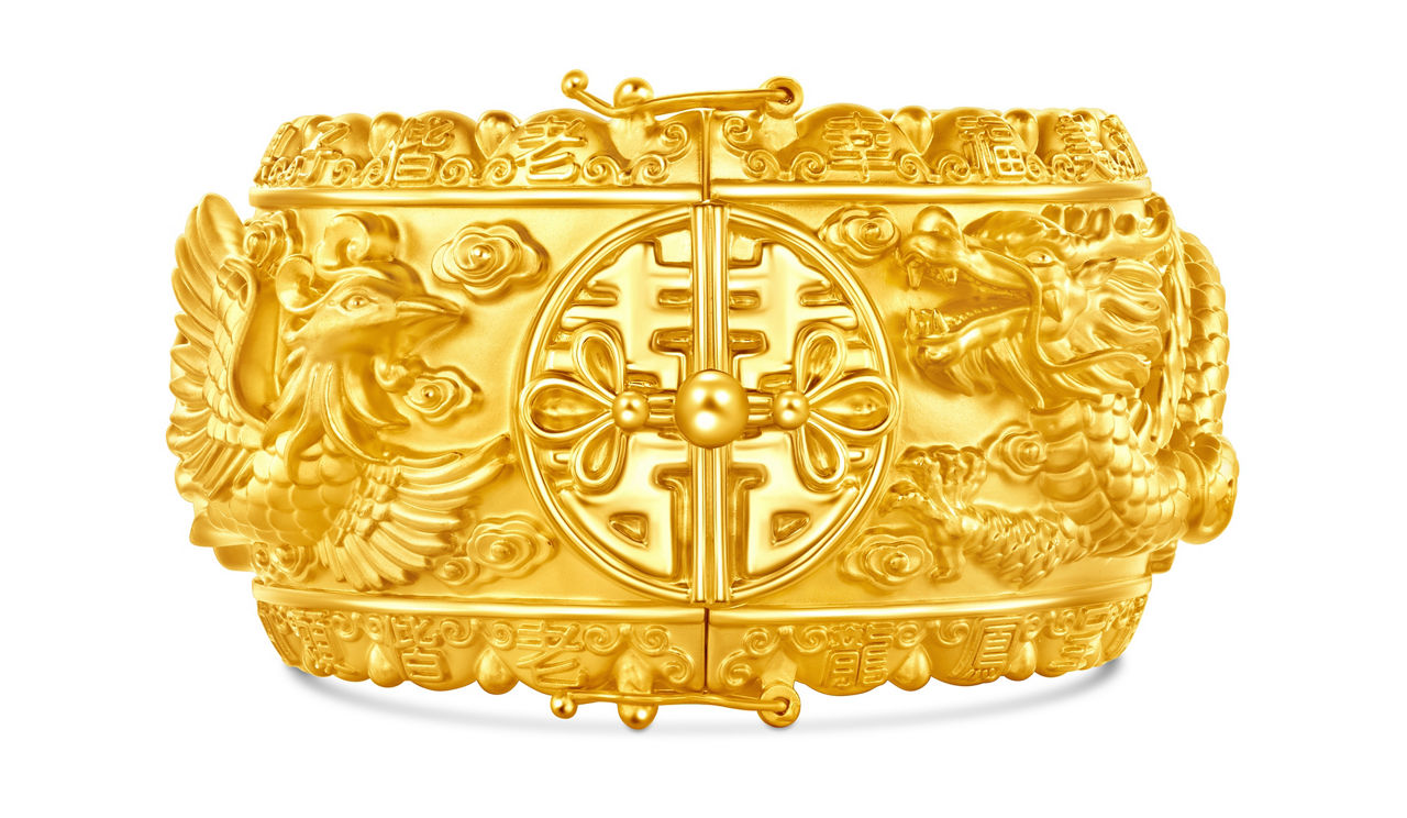 Dragon and Phoenix bangles represent an ideal union, wishing the newlyweds a perfectly happy marriage.