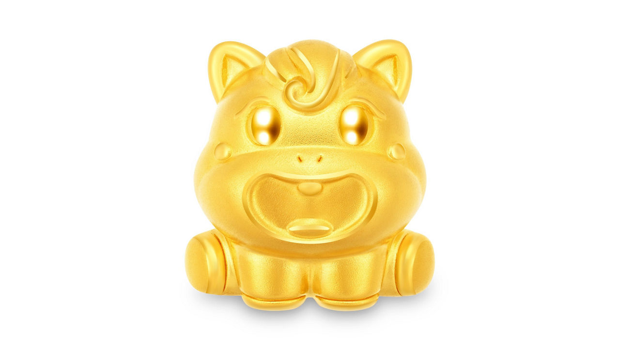 The smiling 999 pure gold Horse zodiac charm symbolizes a year of joy and good fortune in the Year of the Horse.
